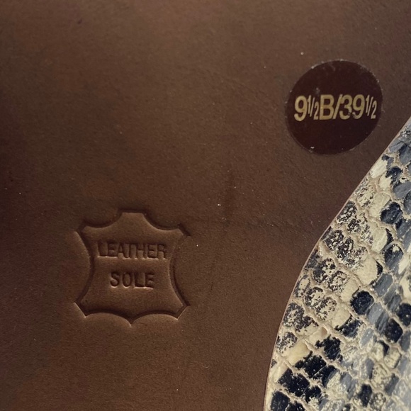 NEW BCBGMaxAzria Pump Nate Black Snake Print Leather Peep Toe Size 9.5 - Picture 12 of 13